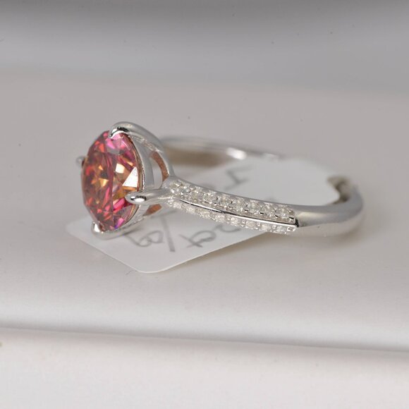2.0ct Brilliant Round Cut Pomagranate Red Moissanite Engagement Ring - Picture 3 of 7
